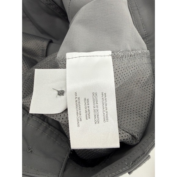 Eddie Bauer Women Gray Pocket Cargo Summer Trail Shorts Lightweight Size 8 - Picture 3 of 6